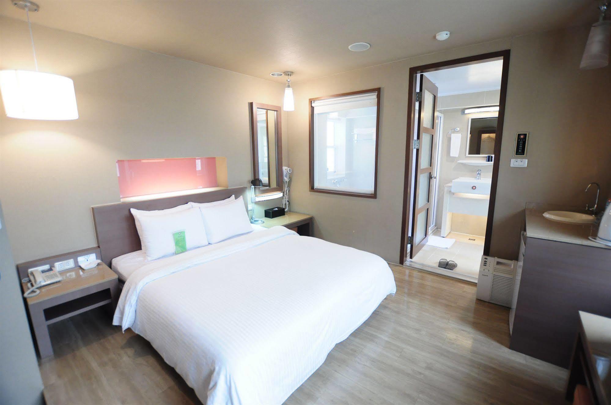 Kindness Hotel - Hanshen Cao Hùng Ngoại thất bức ảnh